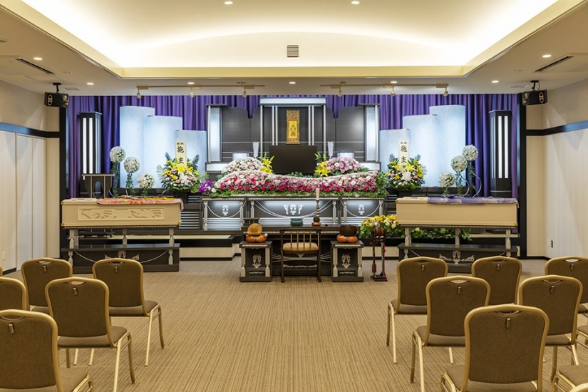 メモリードホール早岐駅前