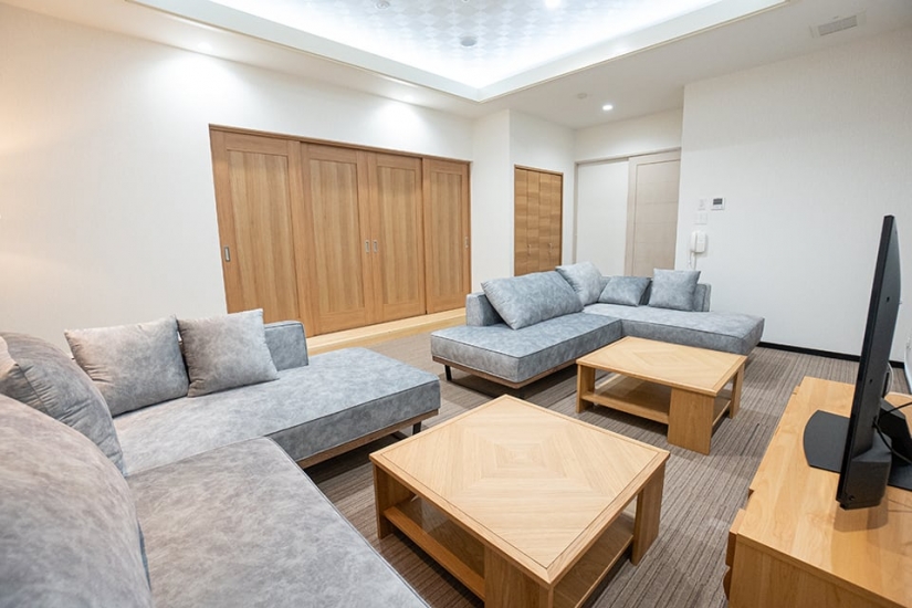 メモリードホール早岐駅前