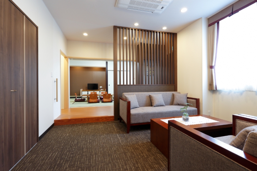 さがみ典礼 越谷駅前葬斎センター