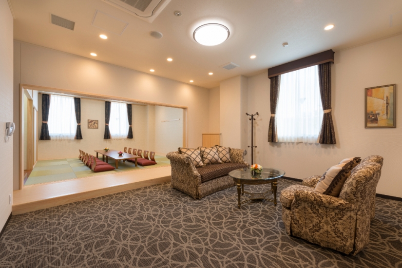 籠原駅前葬斎センター