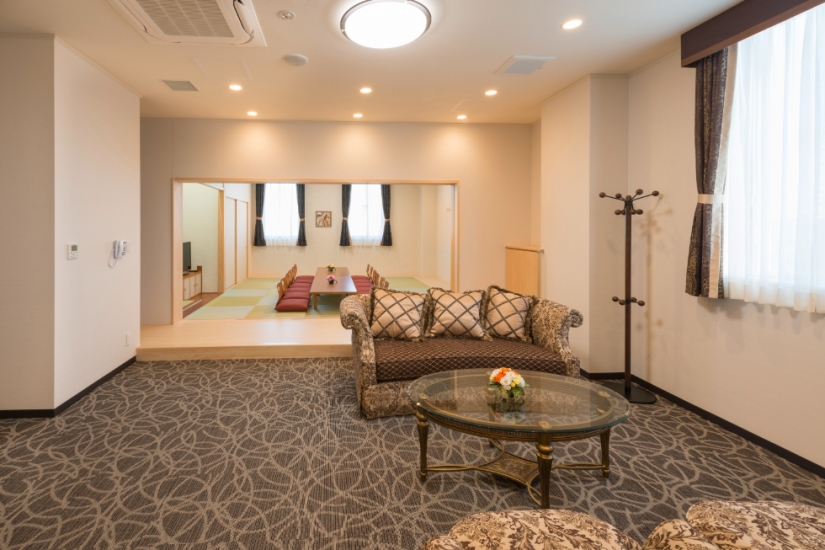 籠原駅前葬斎センター