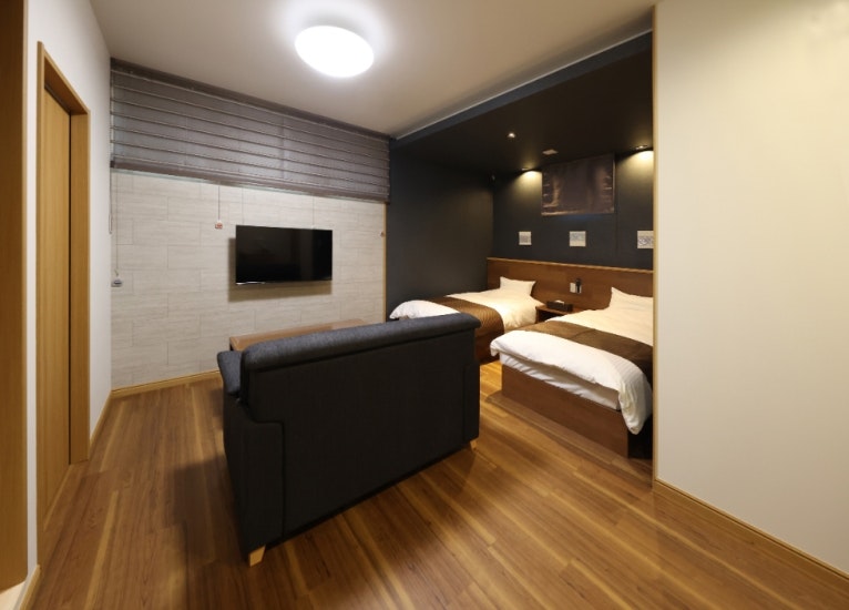 岐阜葬祭 家族葬のファミラル岐阜西(旧レクスト岐阜家族葬西ホール)