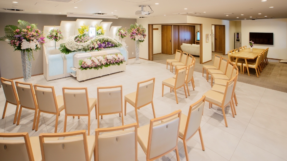 自由な家族葬 千の風 姪浜ホール