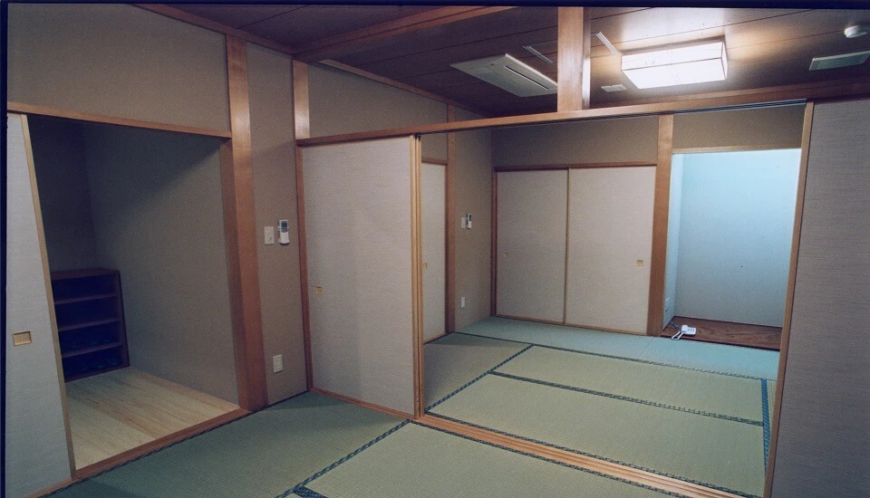 タウンホールえびな【閉業】