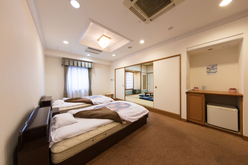 エヴァホール川崎