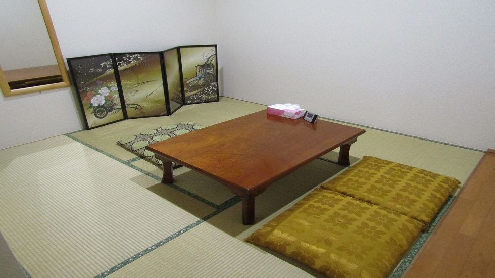 安食りんどうホール