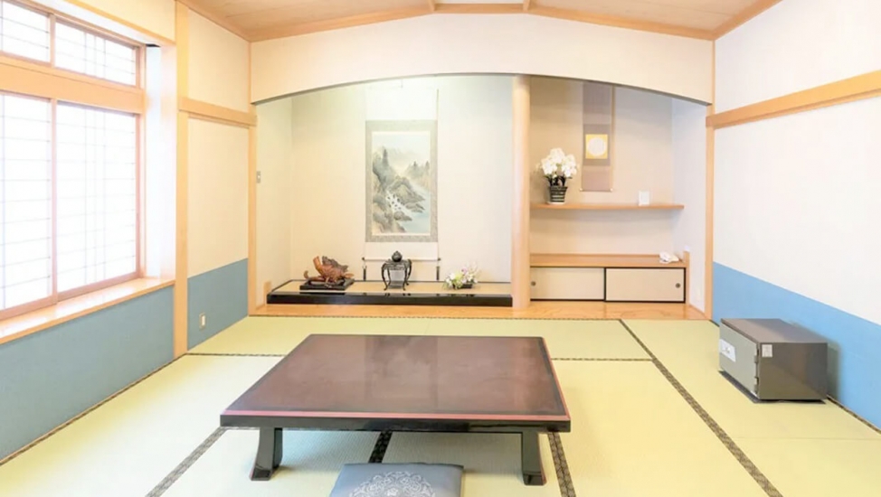 アイ・ホール高森