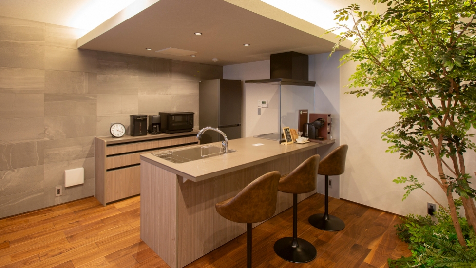 玉泉院家族葬邸宅中島