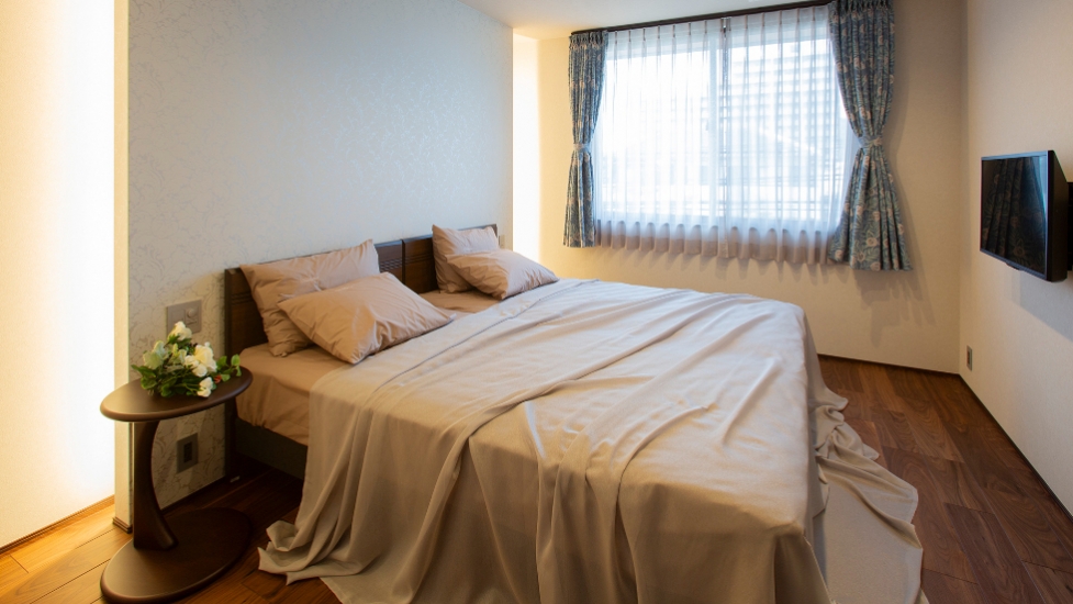 玉泉院家族葬邸宅中島