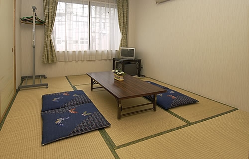 東冠メモリアル草加