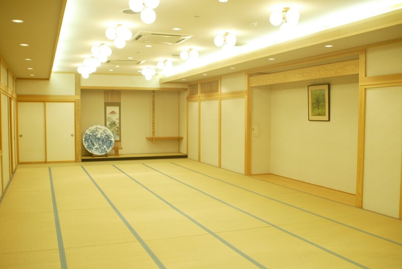 VIPシティホール見附