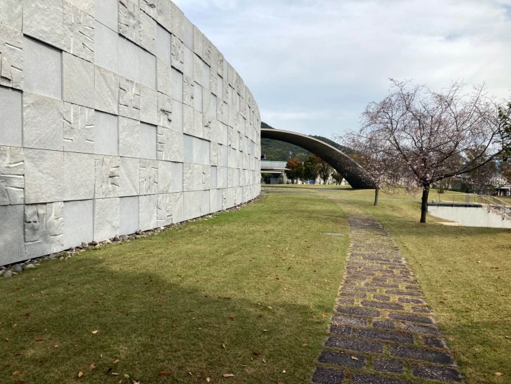 揖龍火葬場 筑紫の丘斎場