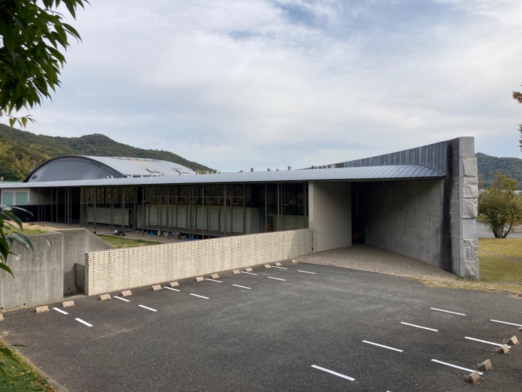 揖龍火葬場 筑紫の丘斎場