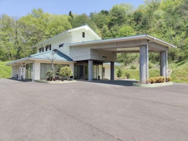 三次市甲奴斎場紅梅苑