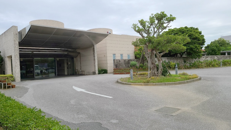 那覇冠婚葬祭センター《葬儀費用万円～》-那覇市の葬儀社・家族葬なら