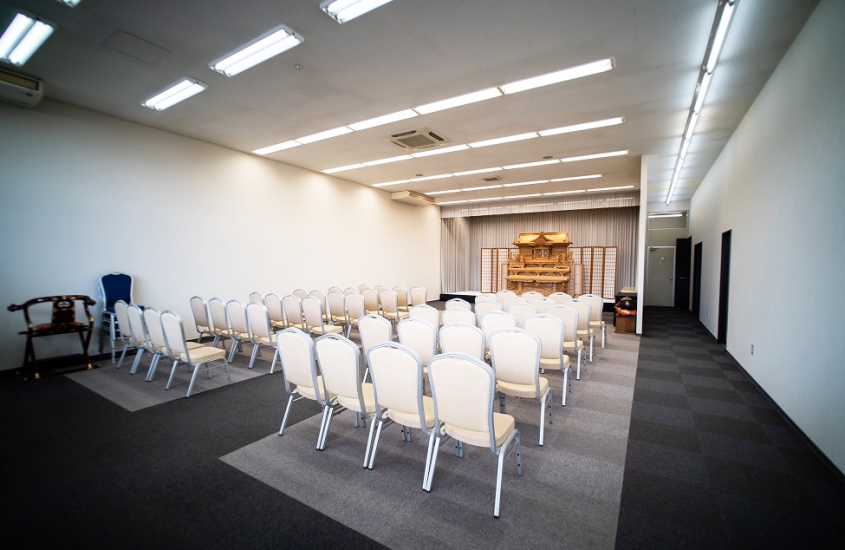 万場千音寺斎場