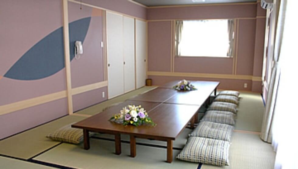 若葉駅西口ホール