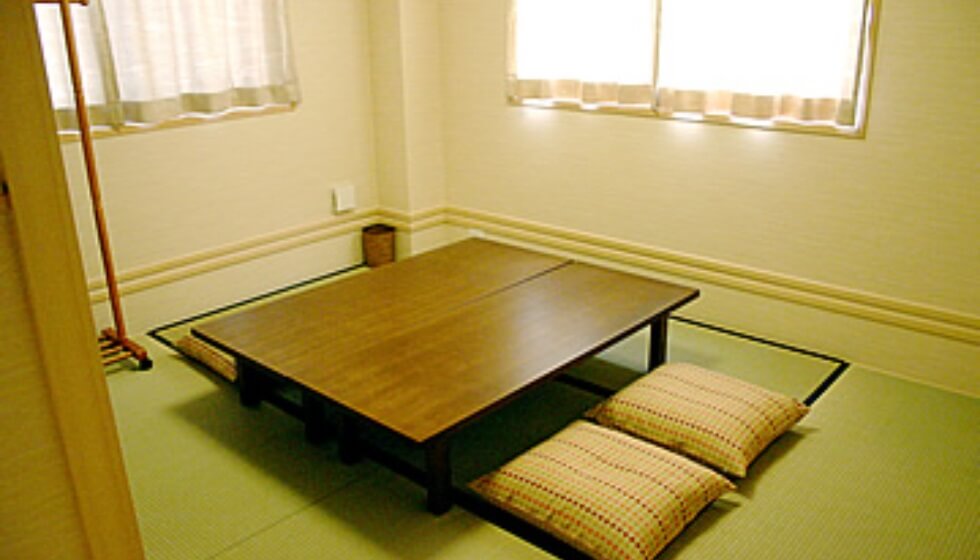 若葉駅西口ホール