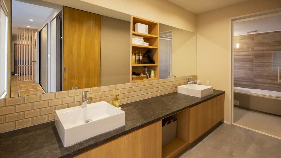 玉泉院帯山中央会館