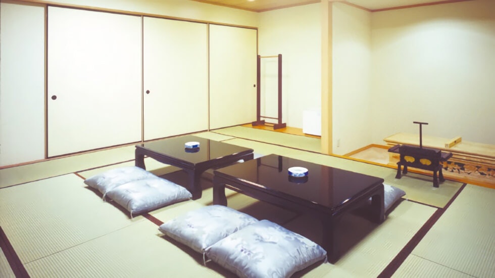 イズモホール岡崎