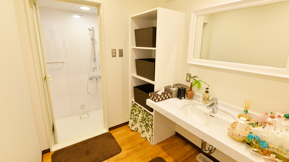 小さな森の家 野田山崎