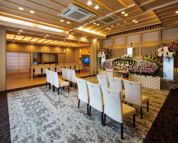 自由な家族葬 千の風 宝塚歌劇場前ホール