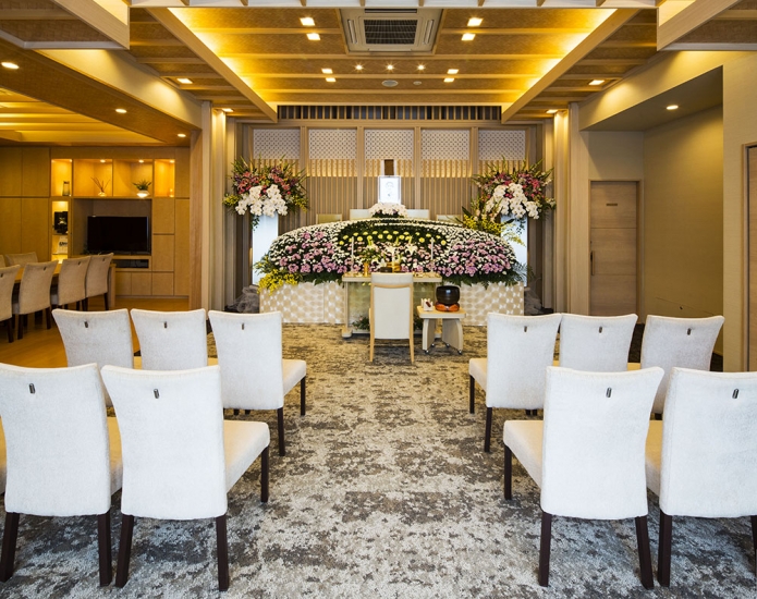 自由な家族葬 千の風 宝塚歌劇場前ホール