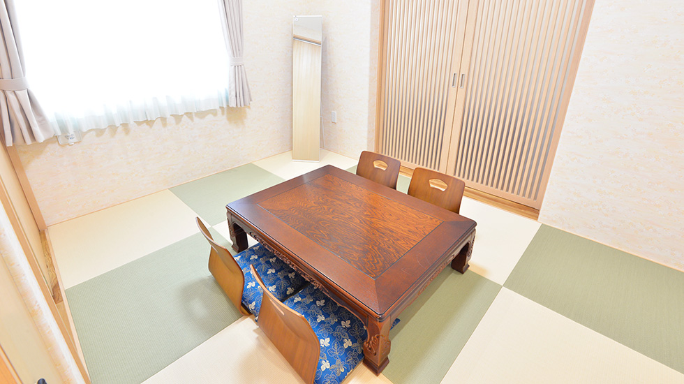 小さな森の家 野田清水