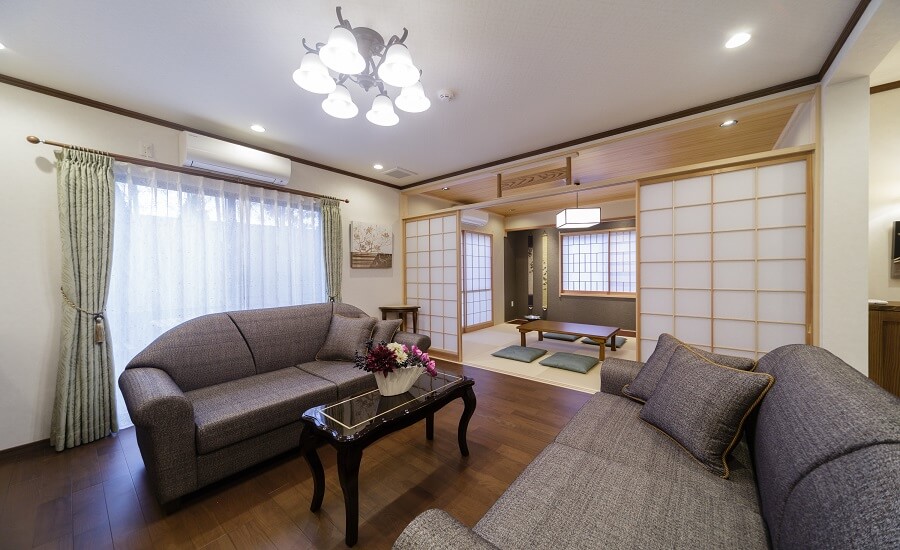 川西多田飛翔殿