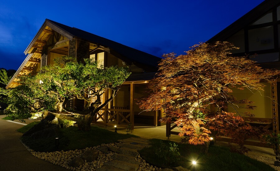 日生中央飛翔殿