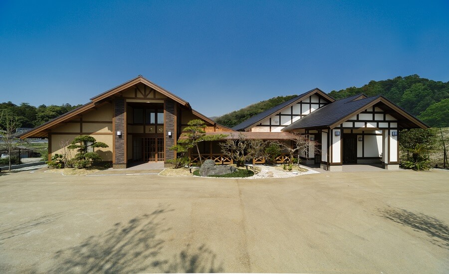 日生中央飛翔殿