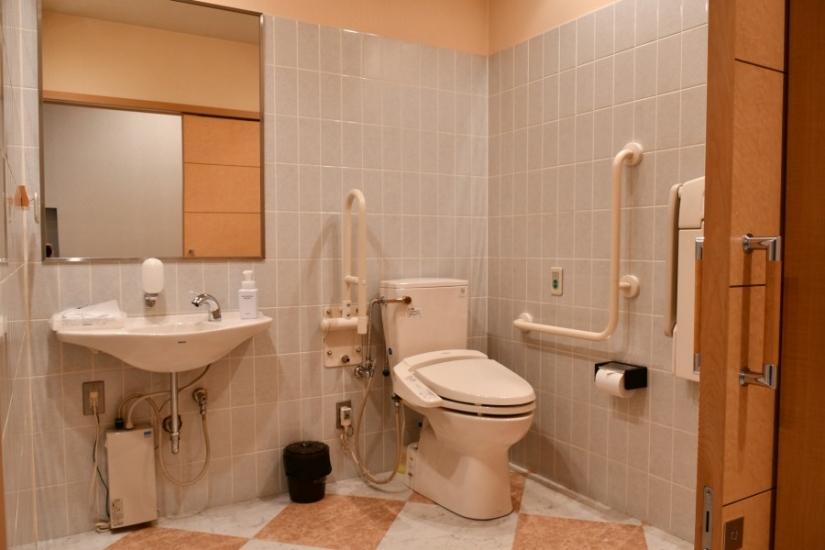 富谷斎場 清月記