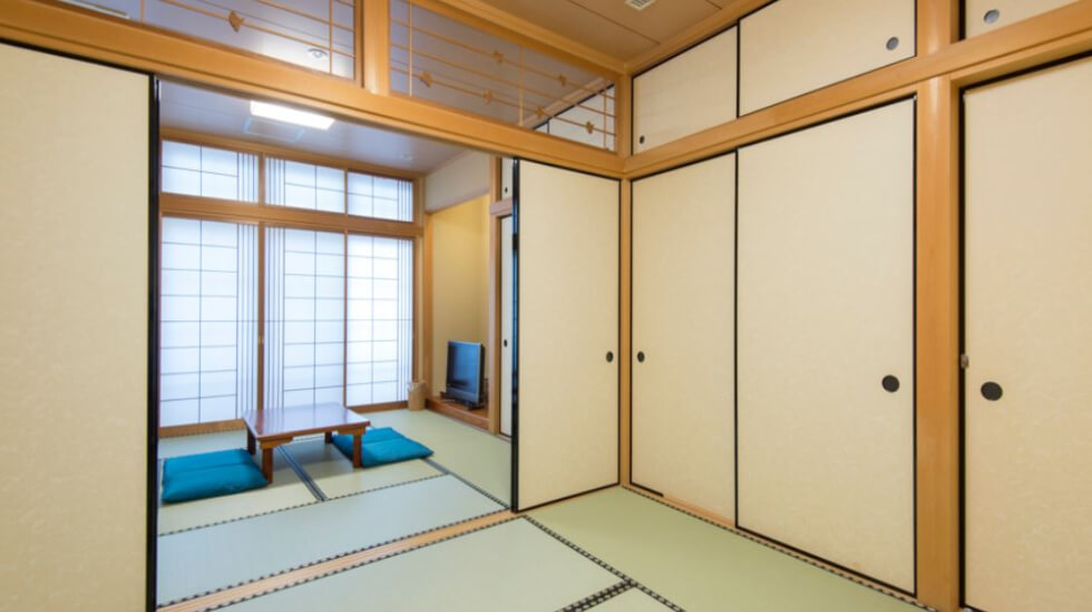 和泉府中メモリアルホール