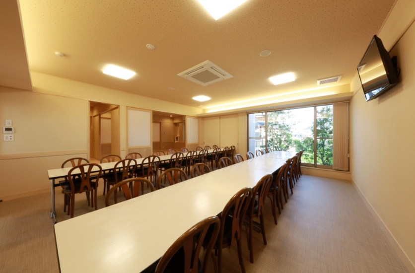 かずやコスメディア 小岱斎場桜ホール・家族葬ホール小岱