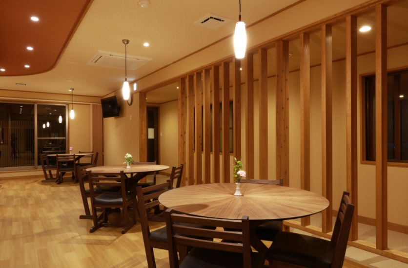 かずやコスメディア 小岱斎場桜ホール・家族葬ホール小岱