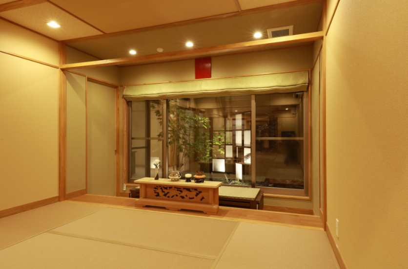 かずやコスメディア 小岱斎場桜ホール・家族葬ホール小岱