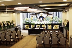 紫雲殿 名東日進斎場