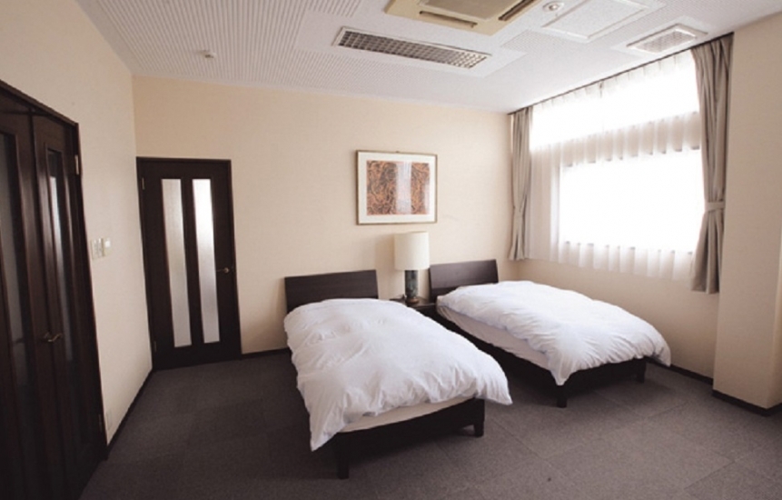 とわノイエ やなせ