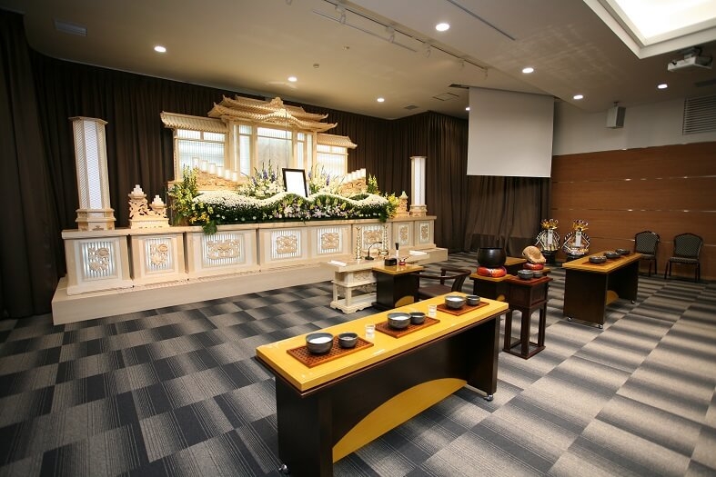 VIPシティホール塚野目