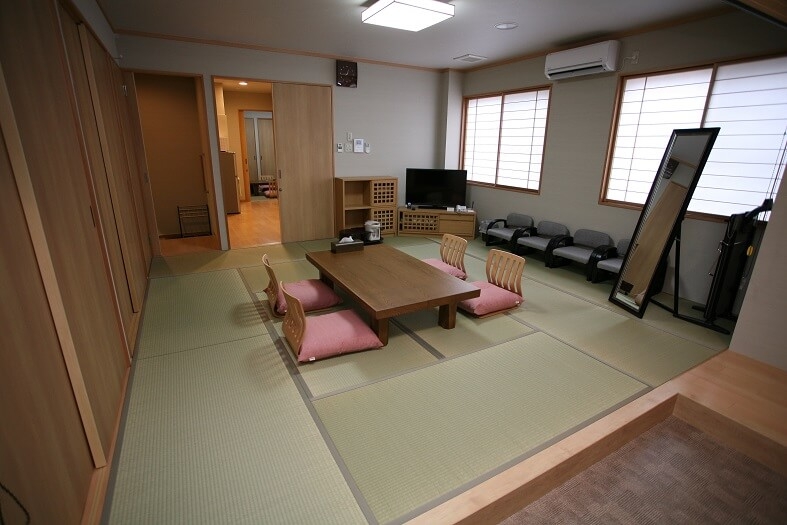 VIPシティホール塚野目