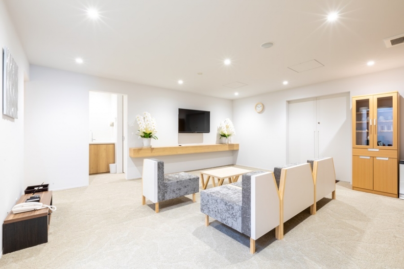 メモリードホール桜並木通り