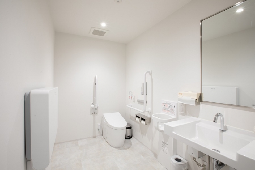 メモリードホール桜並木通り