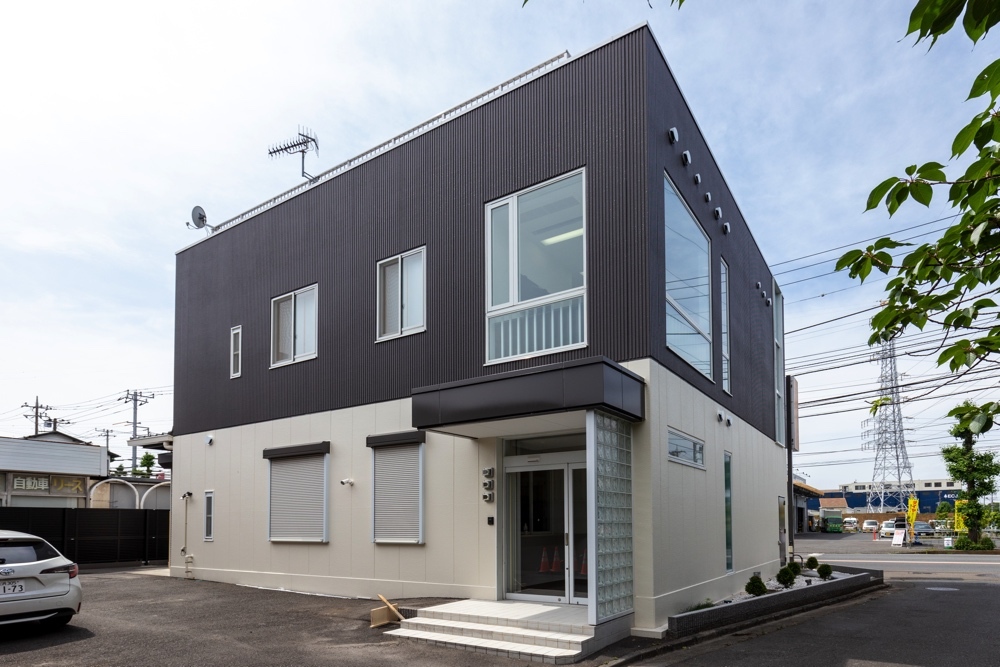 株式会社ファミリー・ホール